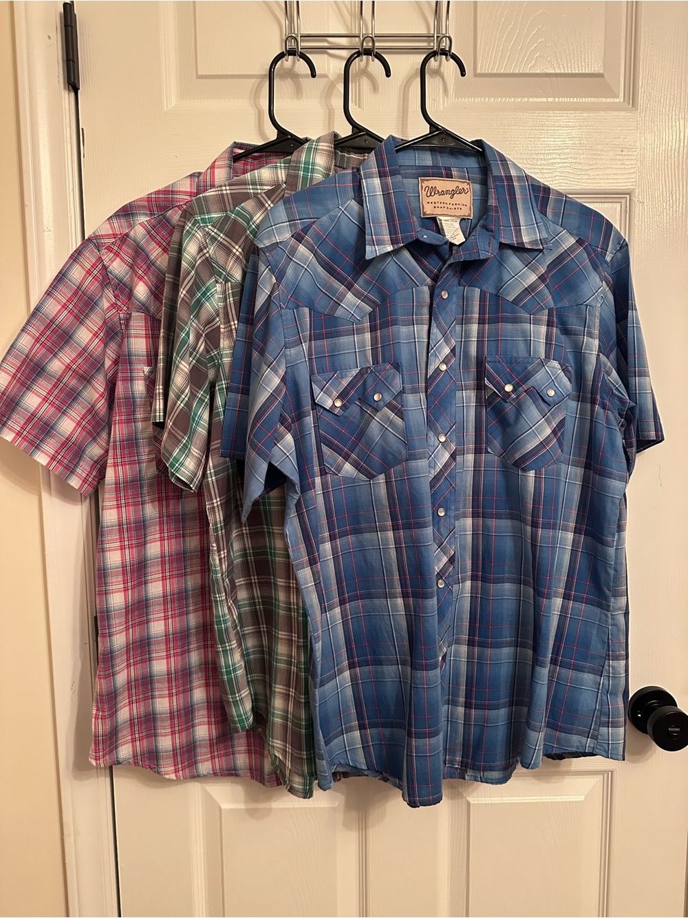 3 Wrangler Men's Short-Sleeve Western Button-Down Shirt with Pearl Snaps